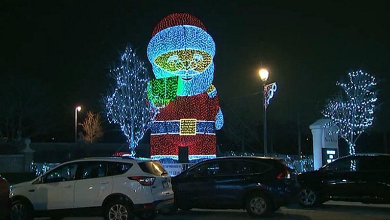 Giant lighted Santa Claus in New Lenox