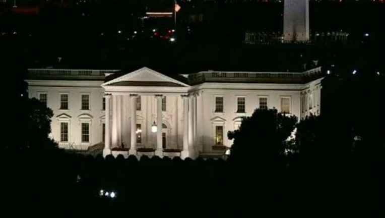 cf112c9d-The Secret Service investigated a suspicious package near the White House