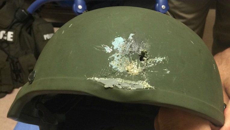 d42b63f3-kevlar-helmet_1465818118110.jpg