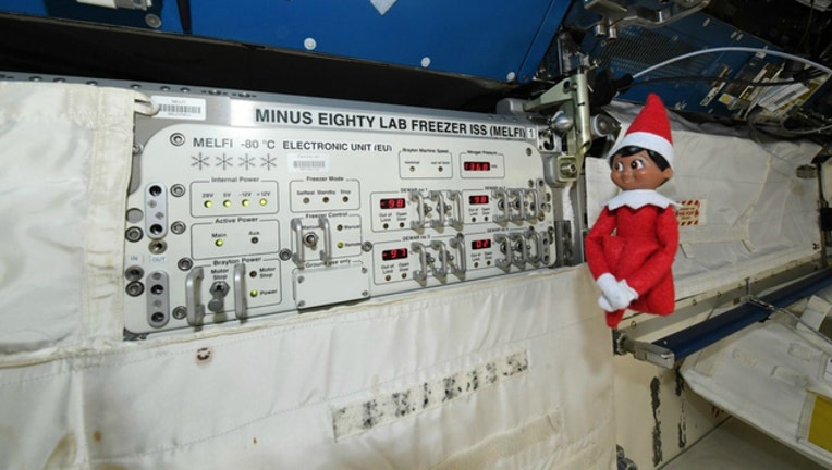 d7b282f9-Elf on the shelf on ISS