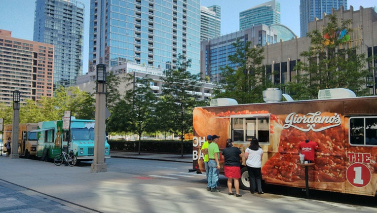 d8789bfc-chicago-food-trucks_1480989925018.jpg