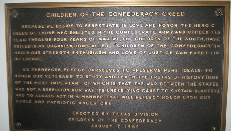 d88d6bc8-Wikimedia commons image of the Children of the Confederacy Creed at the Texas State Capitol