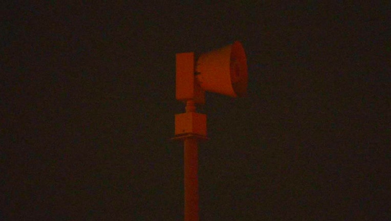 df68c3f8-Tornado siren