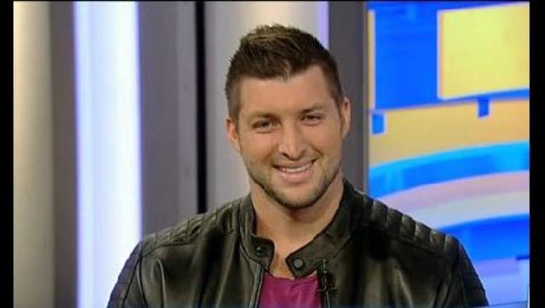 e2292116-TIM-TEBOW