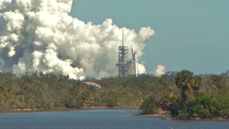 e9c6bbab-SpaceX Falcon Heavy