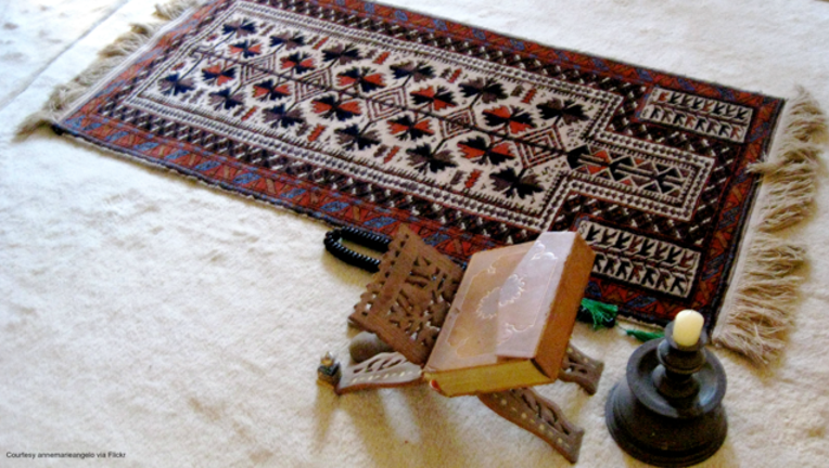 Muslim prayers by annemarieangelo via Flickr