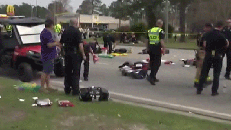 ebb05d1e-Gulf-Shore-Mardi-Gras-accident_1488300805606-407693.gif