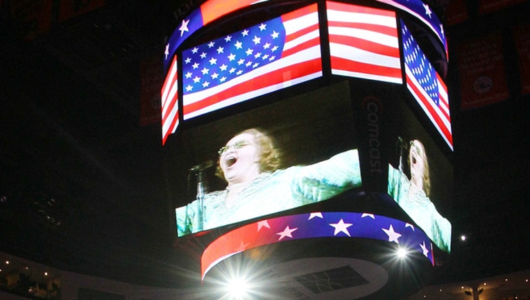 ec8e7e9d-GETTY Video clip of Kate Smith singing before a Flyers game