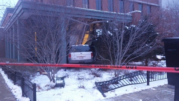 ee544929-police-station-crash-121616_1481896143333.jpeg