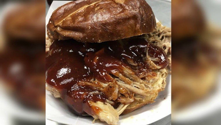 f4458d83-bbq-sandwich_1478183436382.jpg