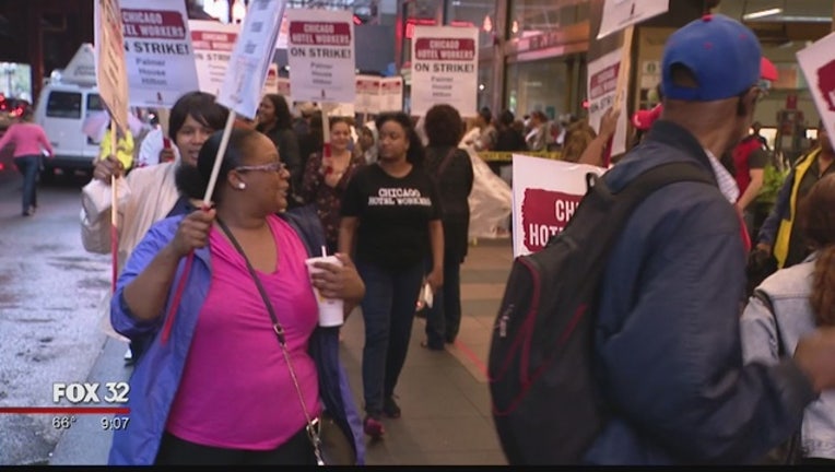 Chicago_hotel_workers_strike_in_pursuit__0_20180908021926