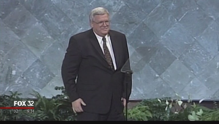 f84fac0c-Prosecutors__Dennis_Hastert_agreed_to_pa_0_20160409024049