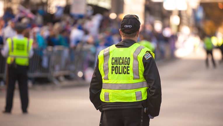 fa8997a1-cubs-parade-police_1478363026056.jpg