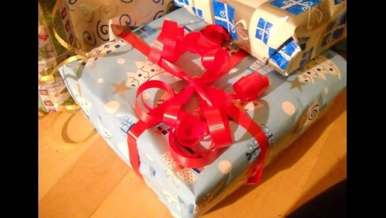 holiday-christmas-gifts-presents