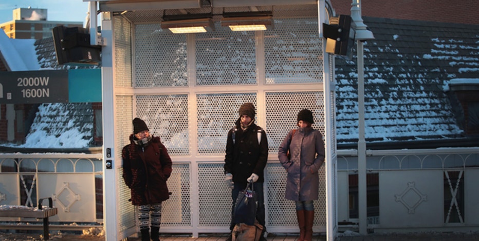 Chicago weather: Weekend plunge to subzero temps follows light city snowfall