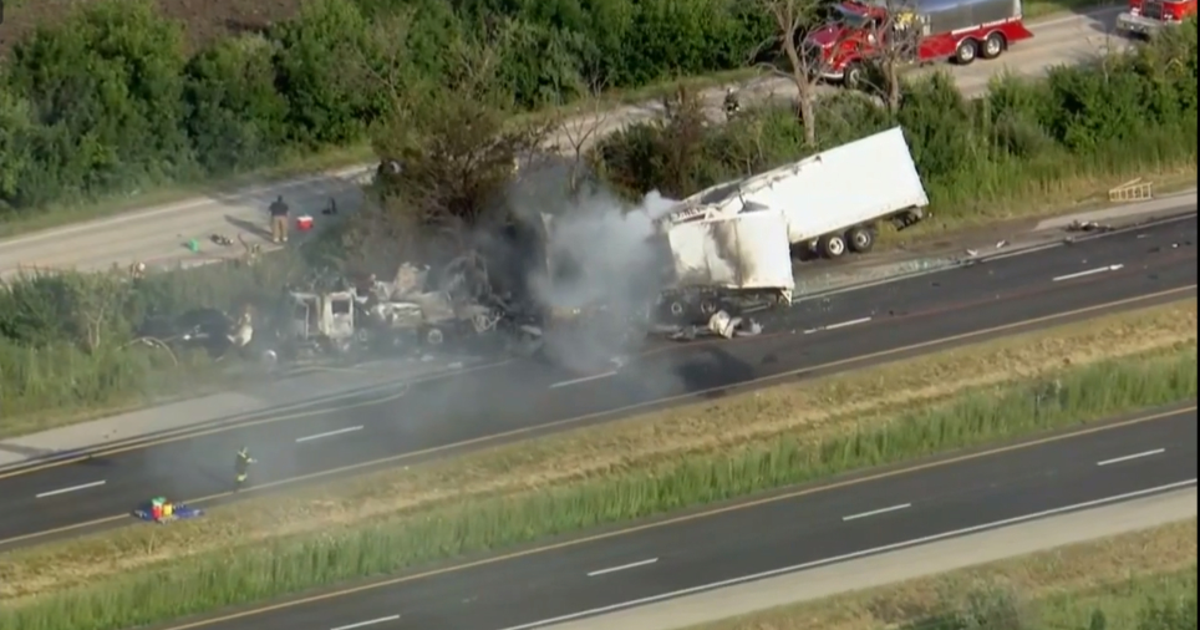 1 killed in fiery I-55 crash after semi plows into stopped traffic near ...