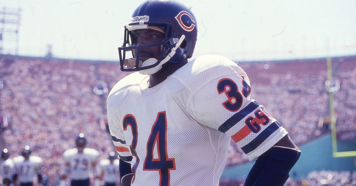 Suburban Chicago storage manager pleads guilty in theft of Walter Payton sports memorabilia