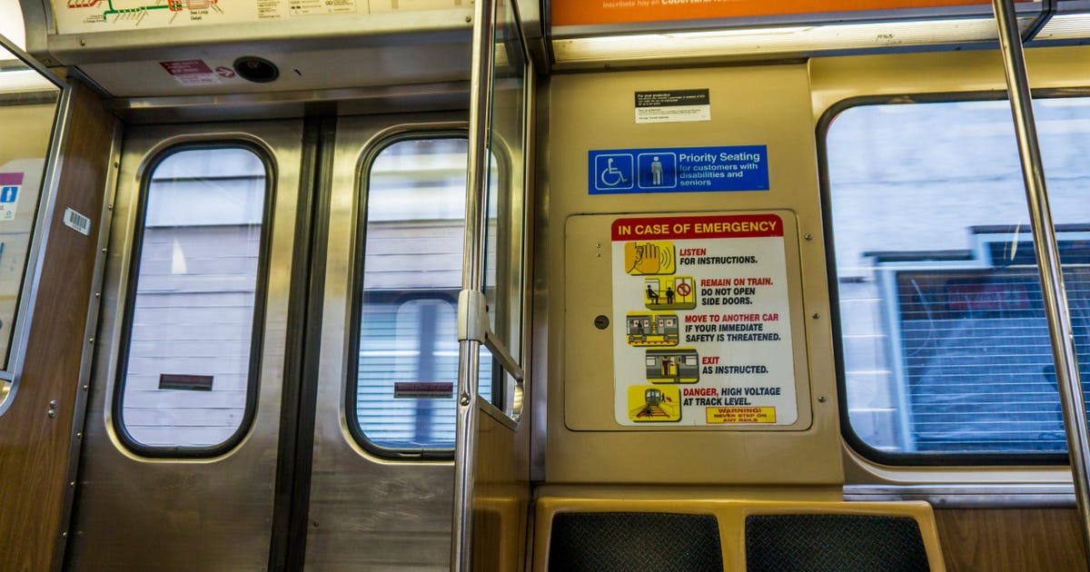 Elderly man found dead on CTA train, Chicago police say