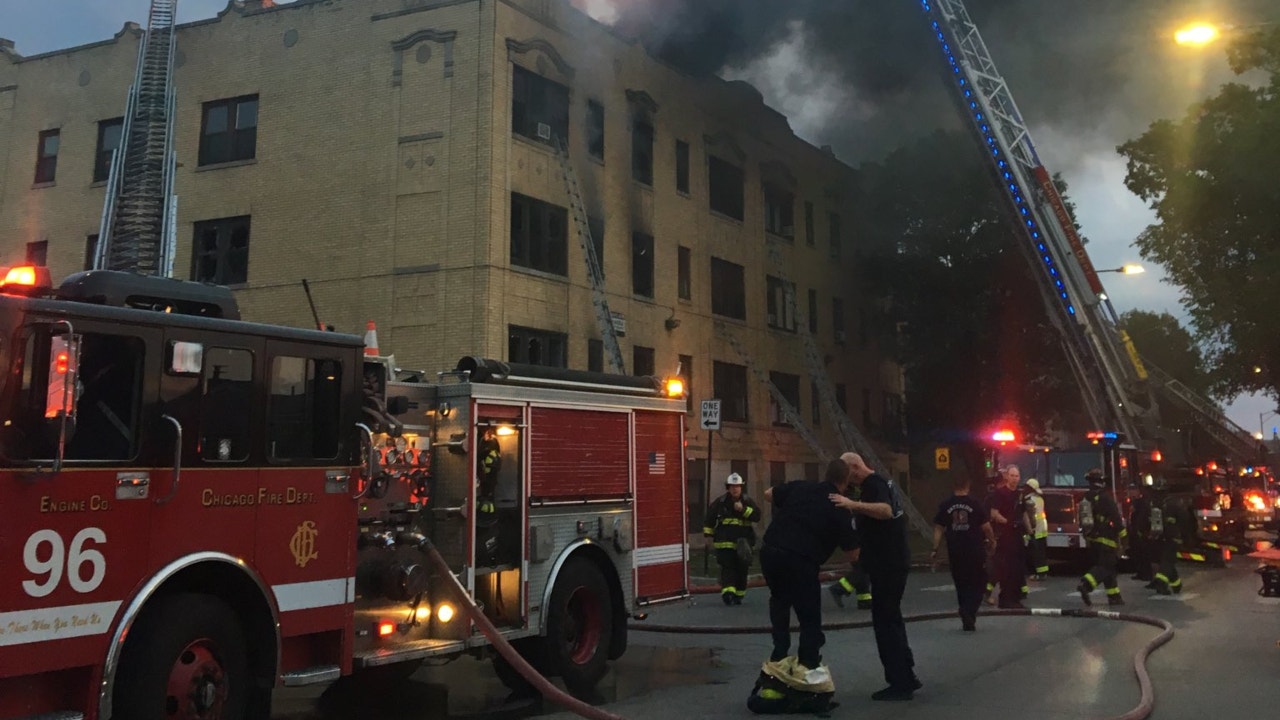 Arson caused Chicago apartment fire that injured 6, including child