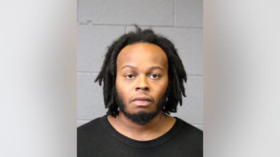 Man charged in South Loop robbery