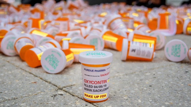 After bankruptcy filing, Purdue Pharma may not be off hook