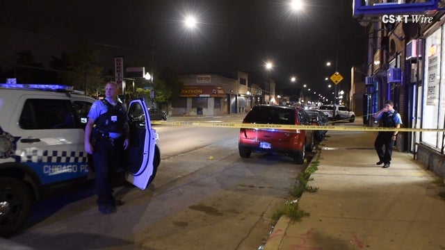 Security guard shot in Little Village