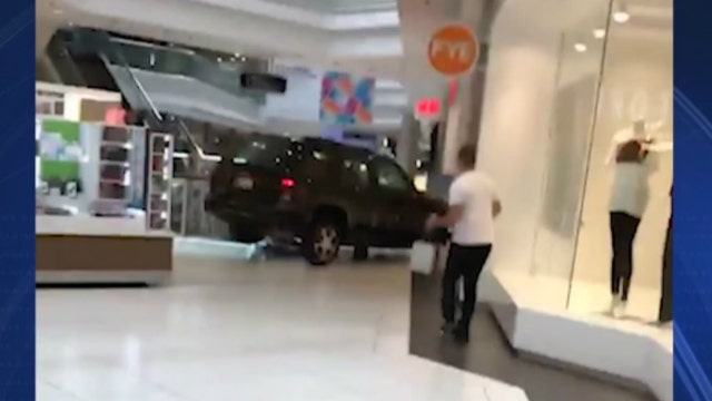 911 calls released after SUV plows through Woodfield Mall