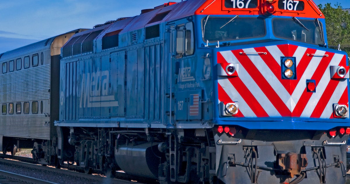 Man found dead after being hit by train in Lake Forest: police | FOX 32 ...
