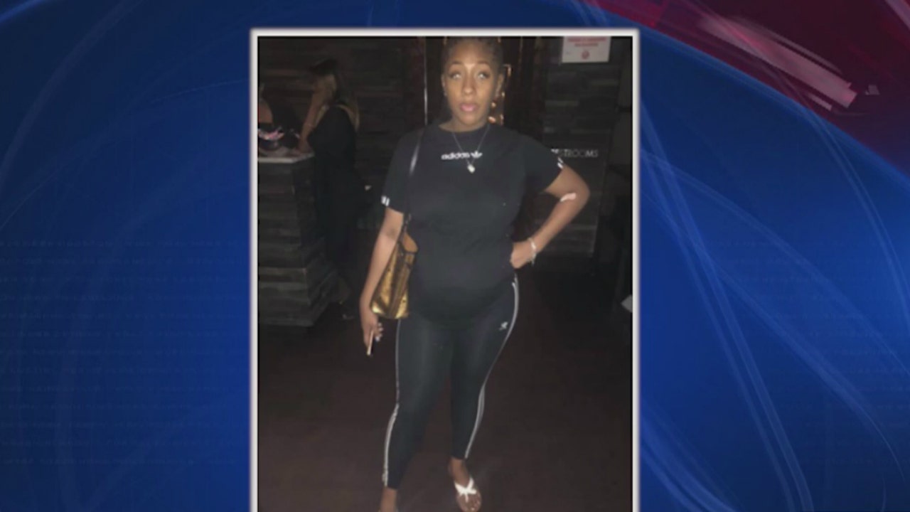 Mother Pregnant Daughter Accuse Chicago Steakhouse Of Attire Double Standard