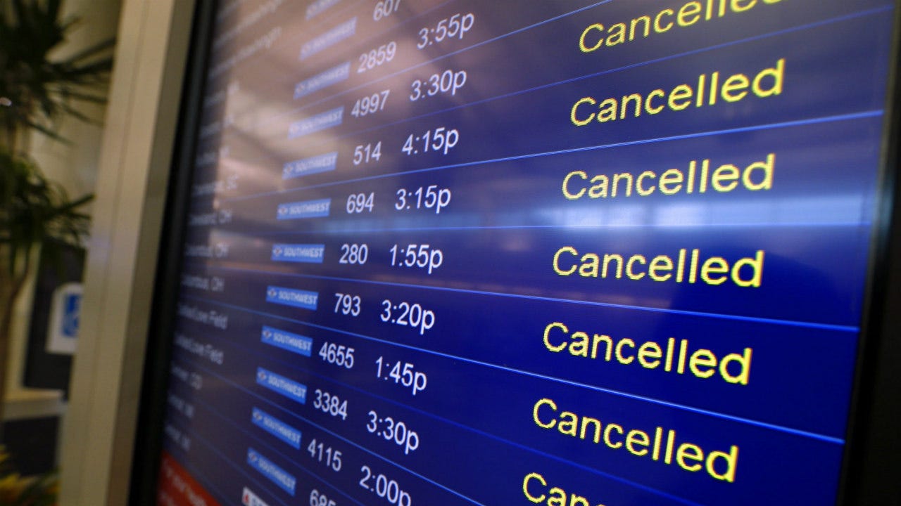 Strong winds lead to 600 flight cancelations at Chicago O'Hare, Midway ...