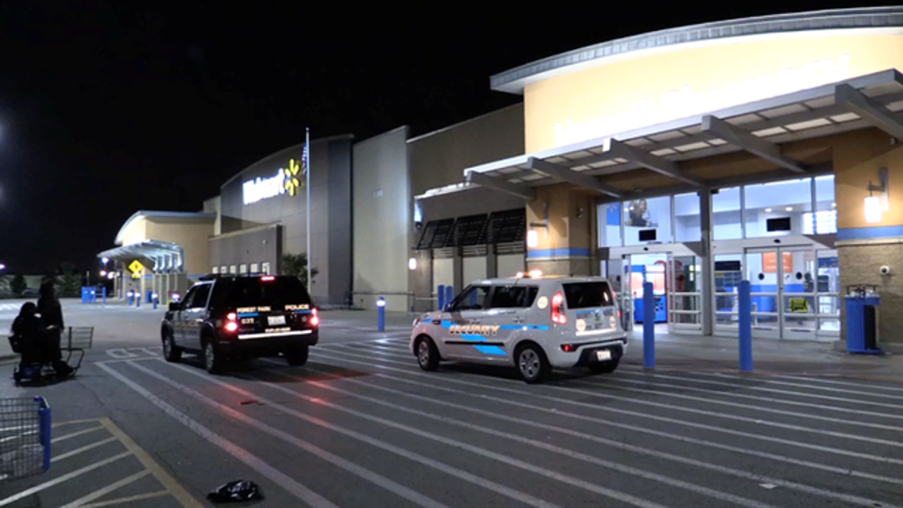 At least 4 injured when mace sprayed in Forest Park Walmart