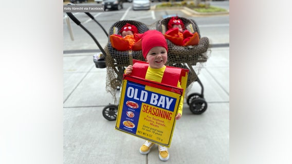 Old Bay and twin crustaceans win Halloween with cute costumes
