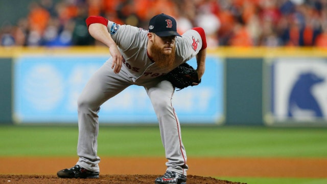 Cubs manager Ross non-committal when asked about struggling closer Craig Kimbrel