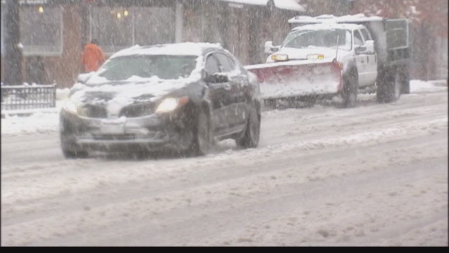Illinois and Indiana drivers warned about snowy, slippery roads
