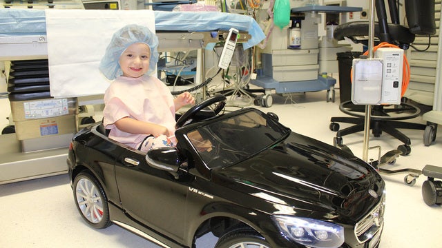 Hospital lets children drive minicars into surgery to reduce stress