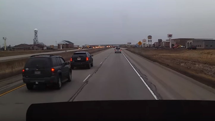 Shocking Dashcam Video Shows Why You Should Never Tailgate Fox 32 Chicago