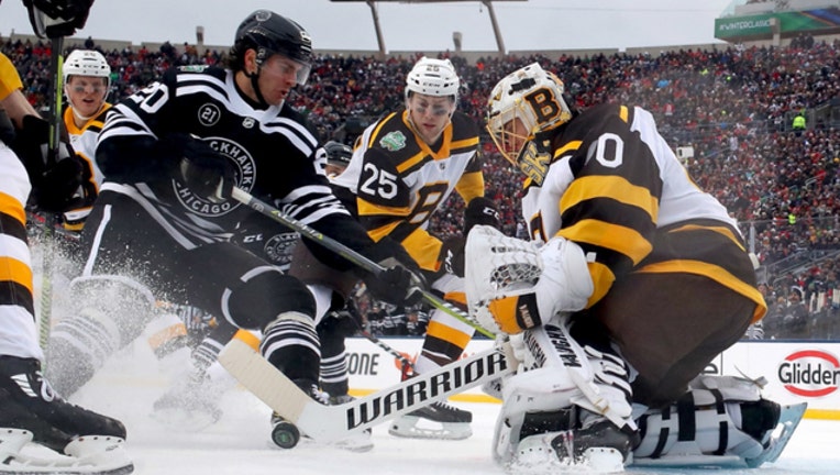 1c264f29-blackhawksbruinswinterclassic.jpg