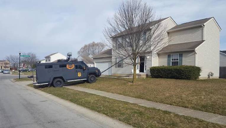 051a6915-Columbus SWAT standoff ends with woman dead