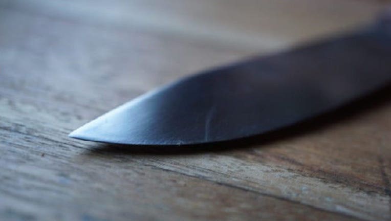 e03338c8-knife_1514745915786.jpg