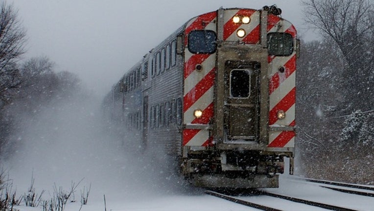 8d5b6abd-metra-snow_1481647024065.jpg