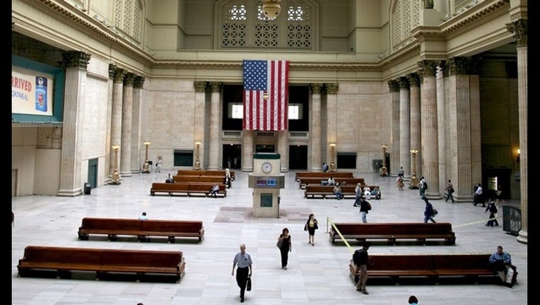 7cf11df2-Chicago-union-station.jpg