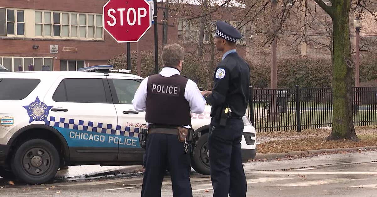 5 Chicago police officers hurt when 2 squad cars collide on West Side ...