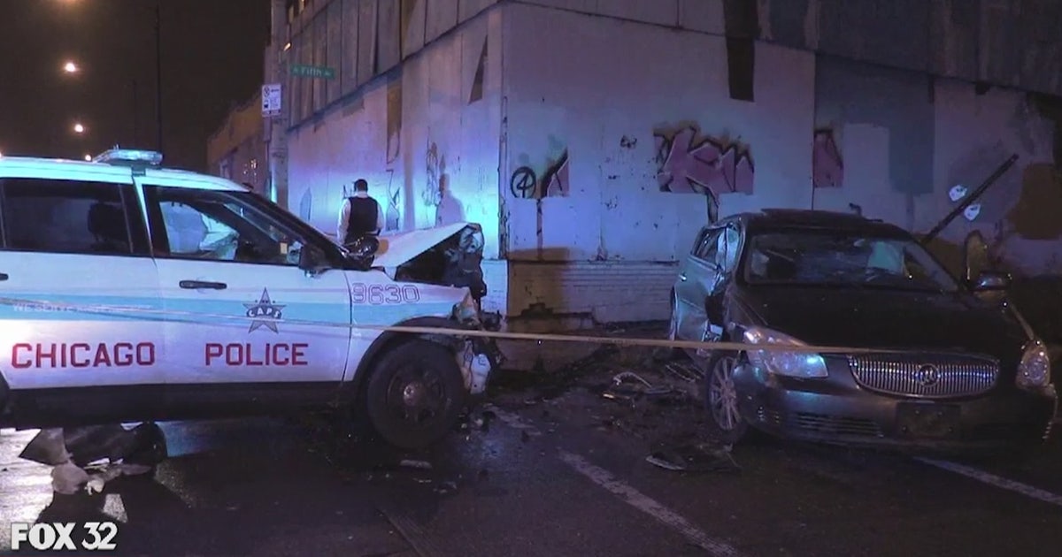 2 Chicago police officers injured in Lawndale vehicle crash | FOX 32 ...