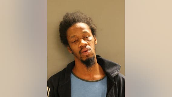 Man body-slammed by Chicago cop charged with battery