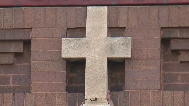 Feds: Chicago pastor stole from food program for needy kids