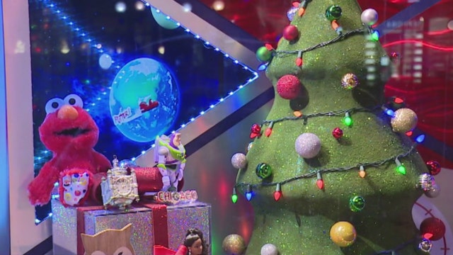 Chicago getting into the holiday spirit with Christmas 50 days away