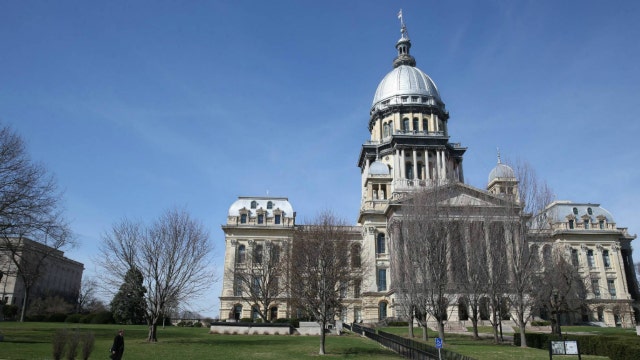 Illinois lawmakers face May deadline on change to redistricting
