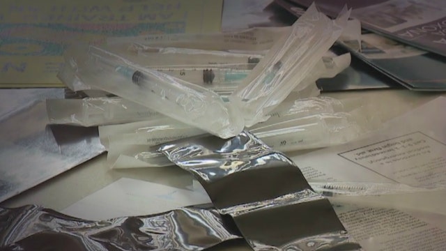 Grant helps pay to train Chicago residents to use Naloxone to save lives