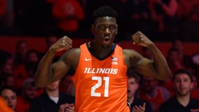 Kofi Cockburn helps Illinois upset No. 5 Michigan 71-62