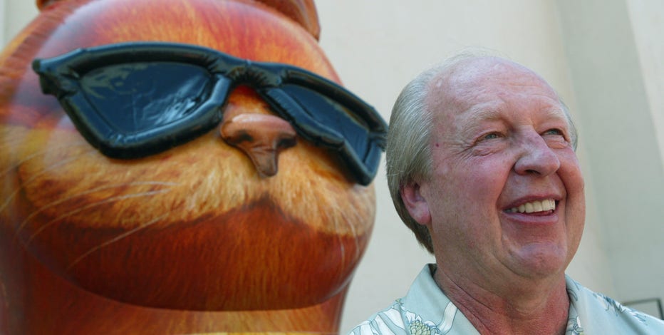 Garfield cartoonist Jim Davis selling off 11,000 original comic 